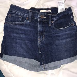 Levi’s shorts